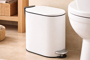 Waste bins with pedal