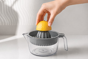 LEMON SQUEEZERS